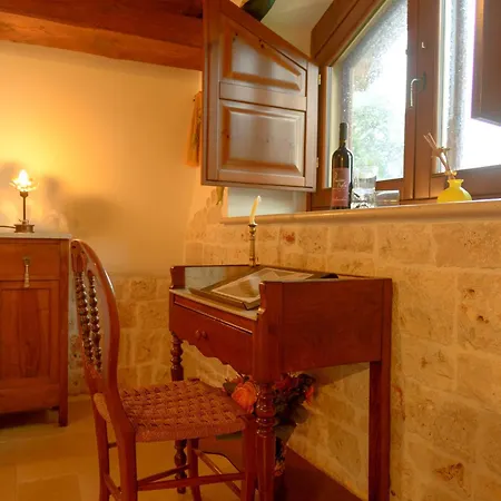 La Maison - Tenuta Colavecchio 4*