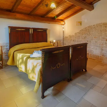 La Maison - Tenuta Colavecchio 4* Putignano