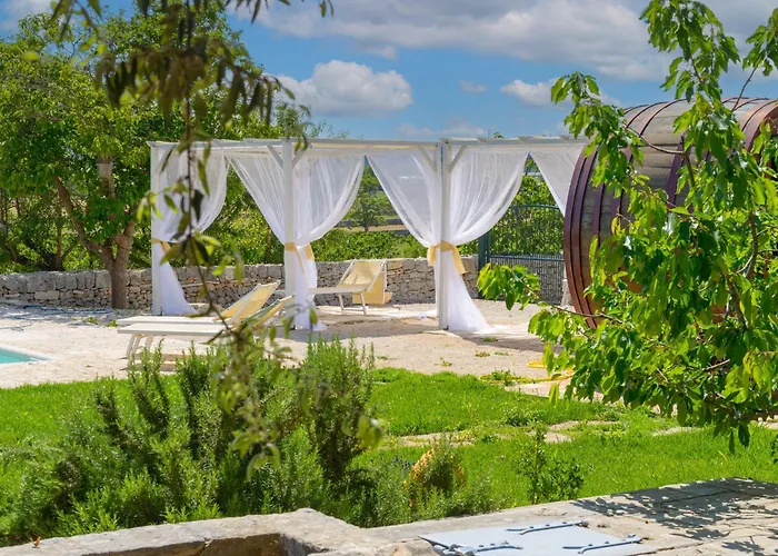 La Maison - Tenuta Colavecchio 4* Putignano