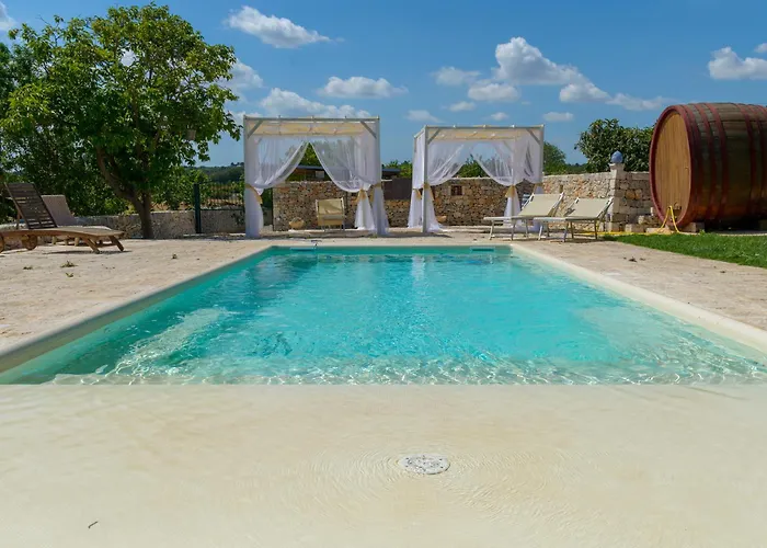 ゲストハウス La Maison - Tenuta Colavecchio 4*
